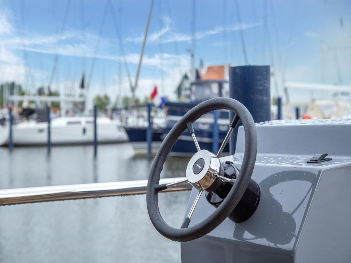 Luxury Houseboat In Volendam Marina Hotel Luaran gambar