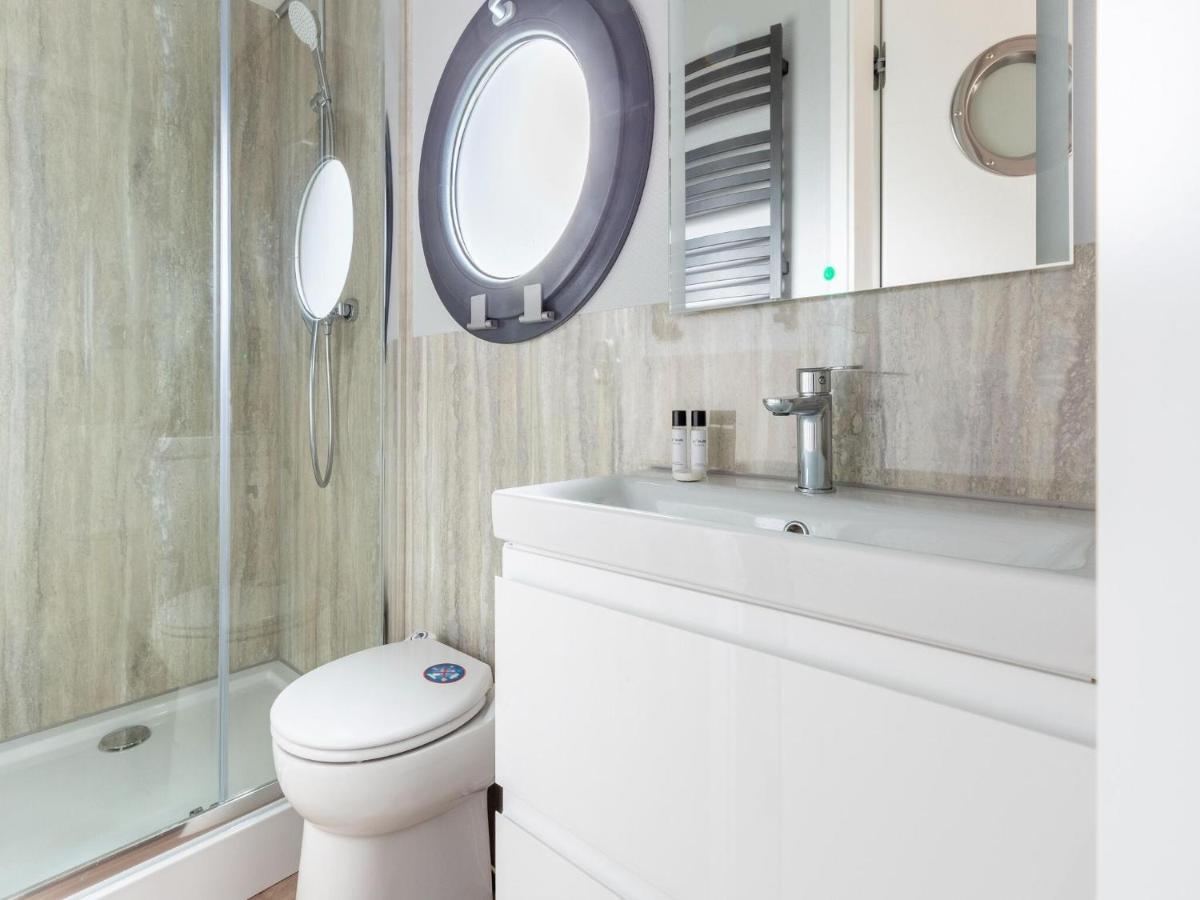 Luxury Houseboat In Volendam Marina Hotel Luaran gambar