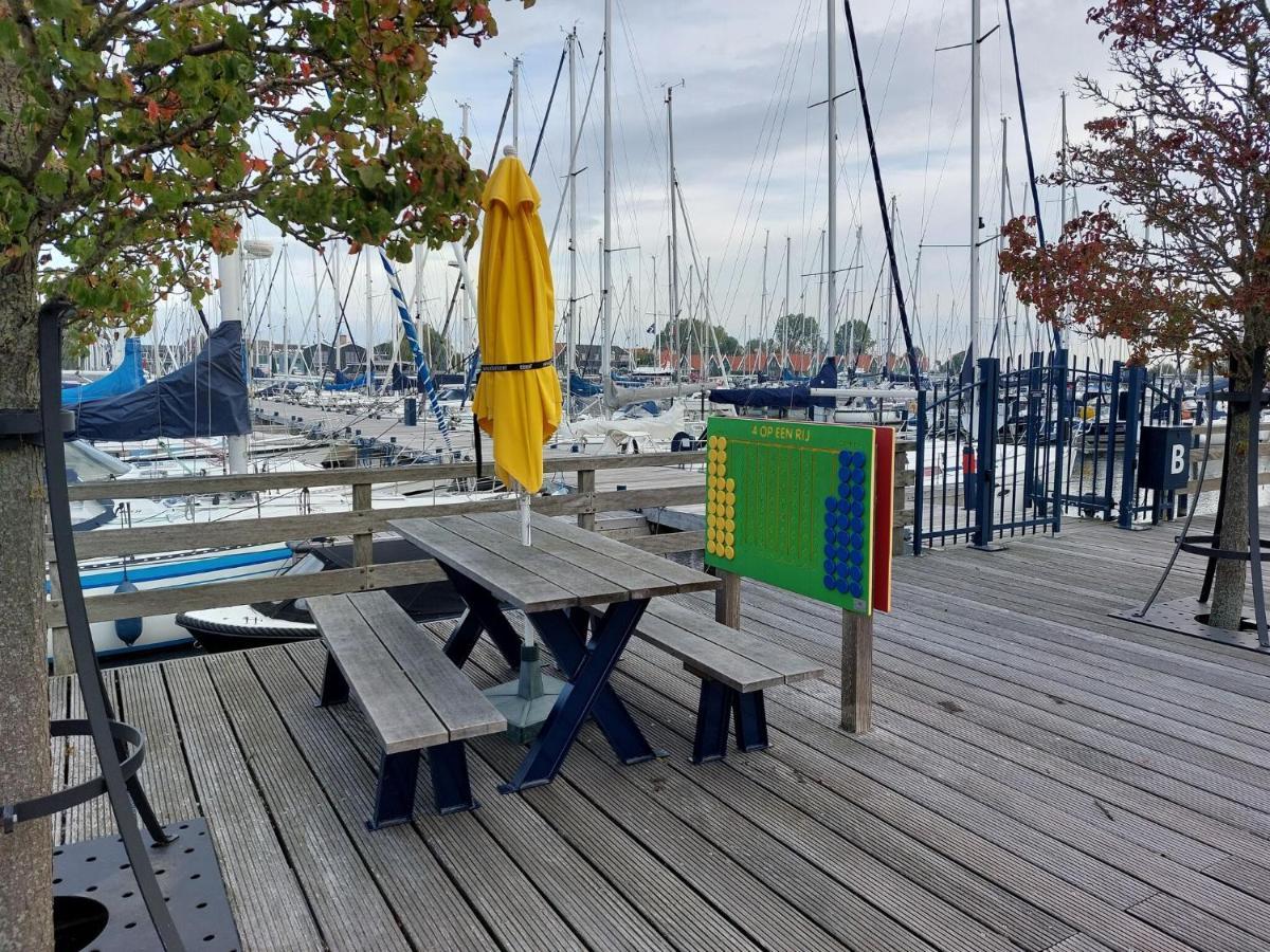 Luxury Houseboat In Volendam Marina Hotel Luaran gambar